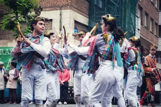 Alarde de danzas en Deustuibarra - Dantza Plazetan 2026