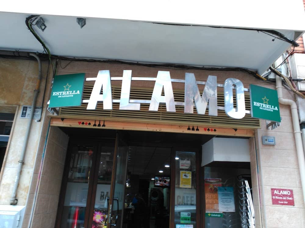 El Chato Café Bar