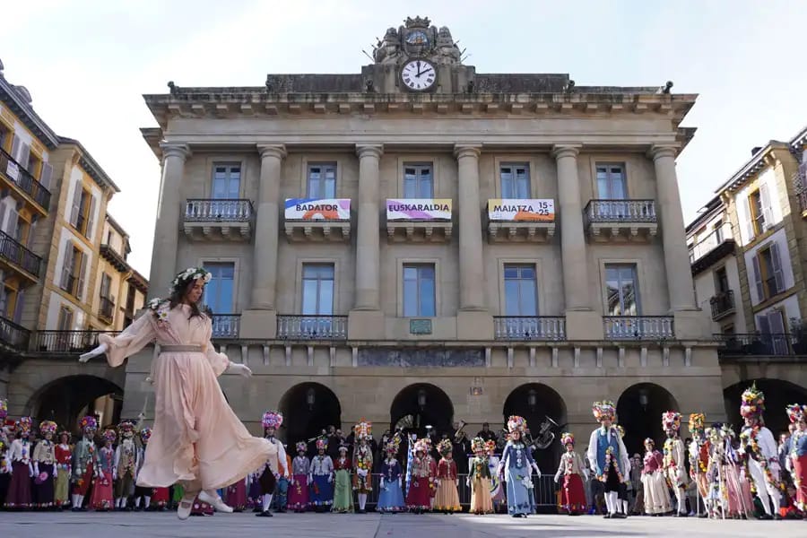 Comparsas Hist贸ricas del Carnaval donostiarra