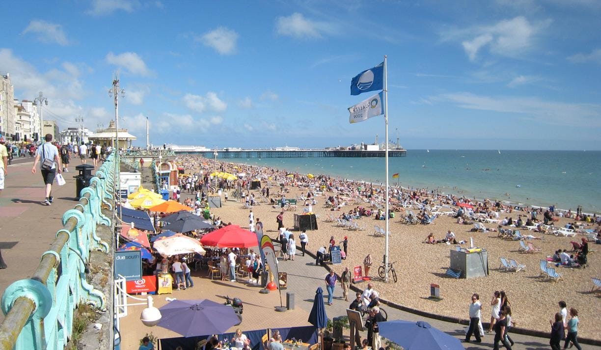 Riding the Heatwave: Brighton Paddleboarding Guide