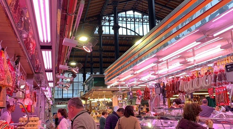Conviértete en un experto en sobaos en el Mercado de la Esperanza
