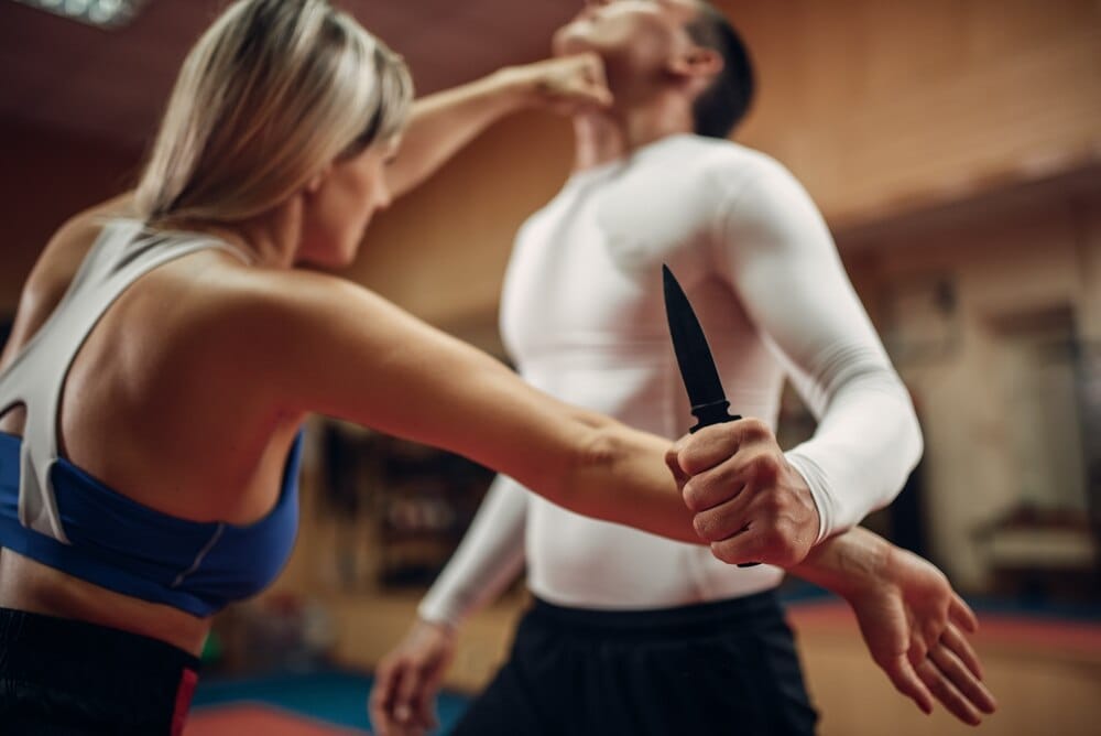 Curso intensivo de defensa personal femenina. Método Más.