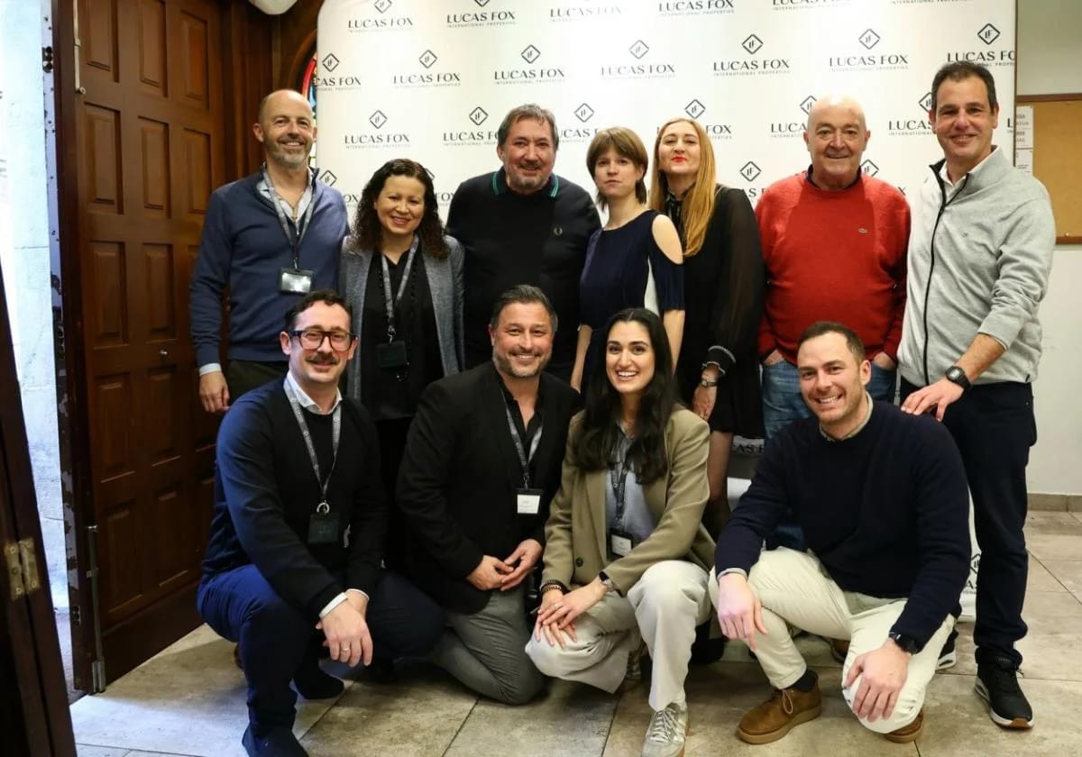 Cata de vinos en la sociedad Gaztelubide
