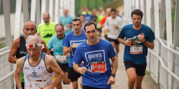 Érguete e Corre