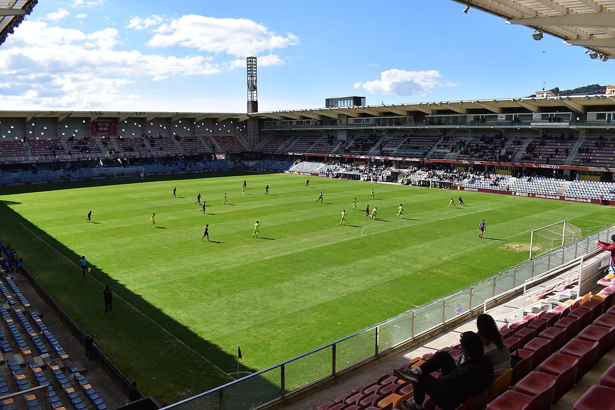 Partido de f煤tbol: Pontevedra CF vs SD Ponferradina