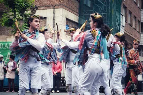 Alarde de danzas en Deustuibarra - Dantza Plazetan 2026