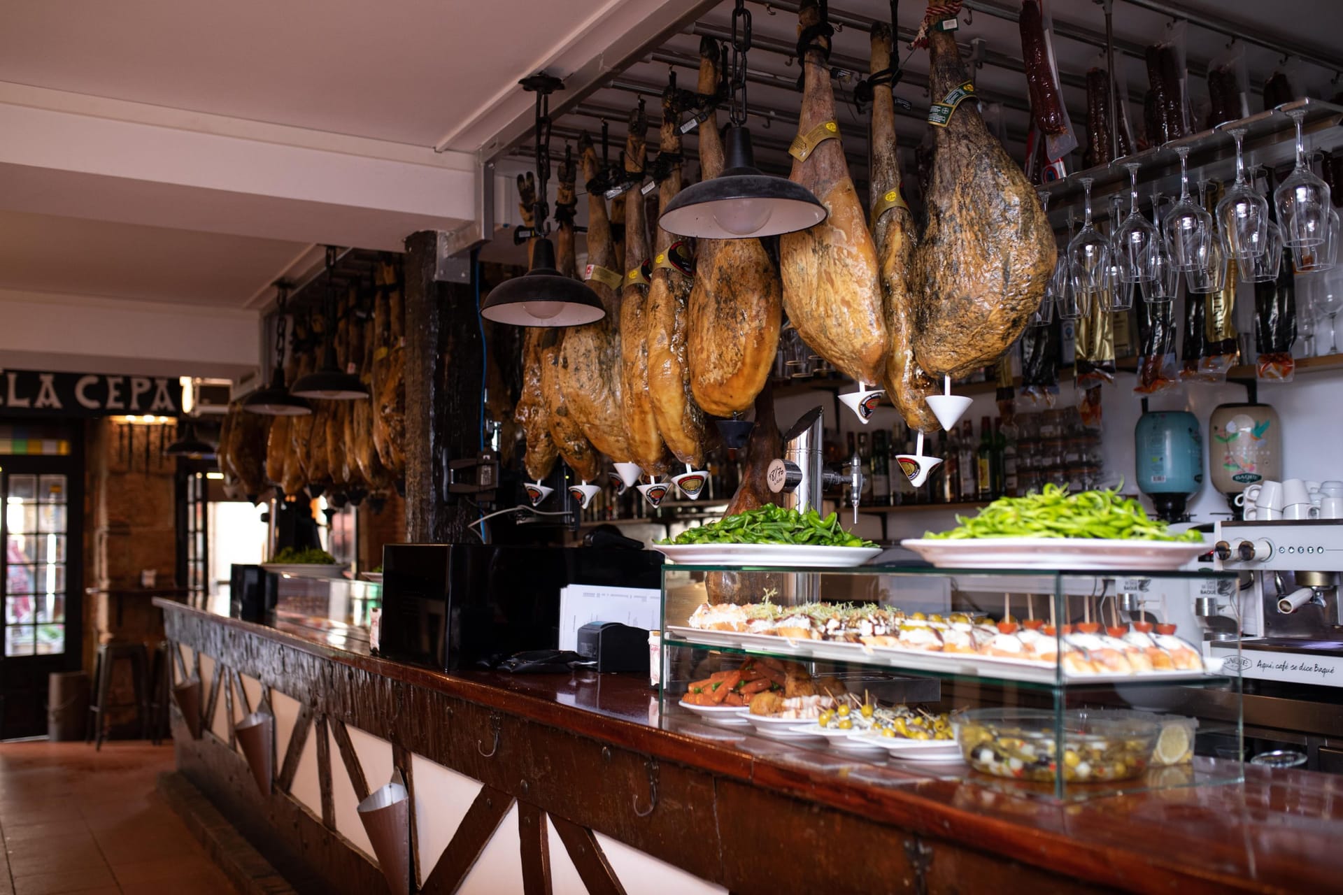 La Cepa de Bernardo: tradición y pintxos en la Parte Vieja