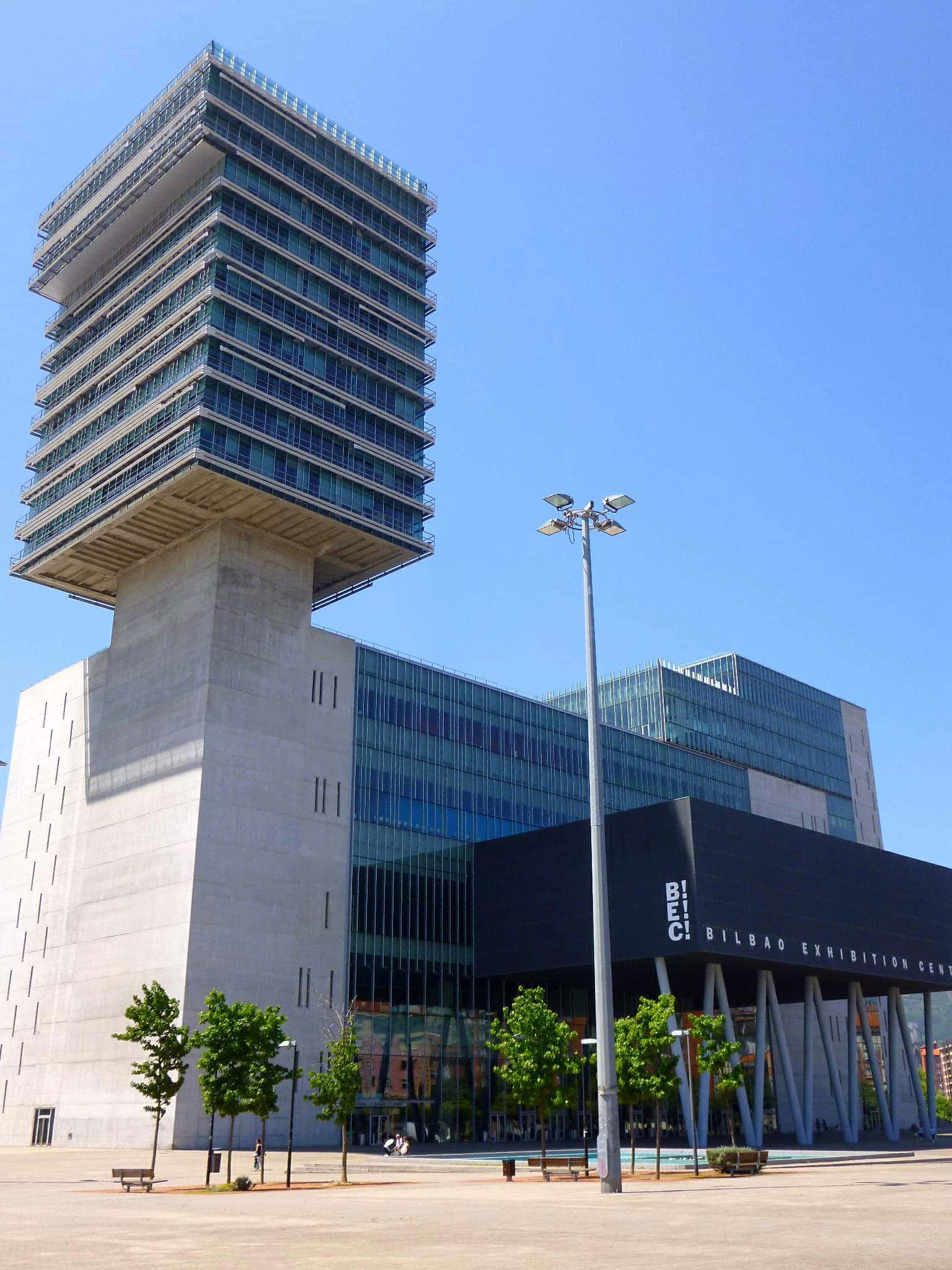 Guía para conciertos en el BEC: transporte y dónde cenar