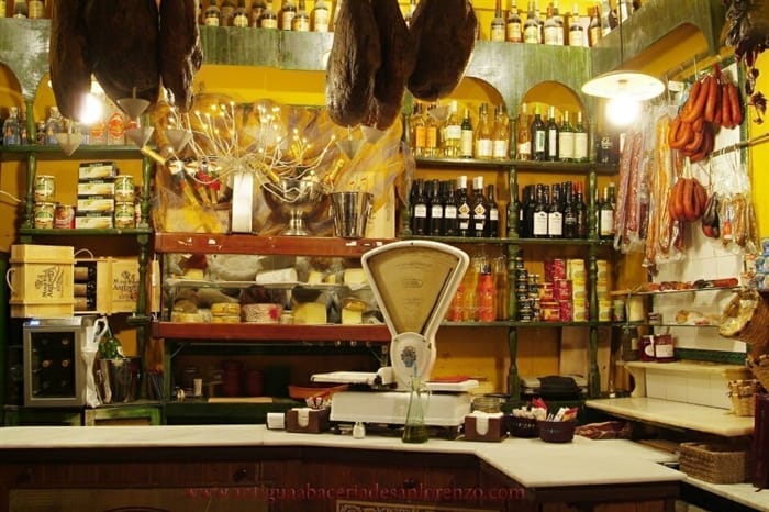 Ruta por las abacerías históricas de Sevilla