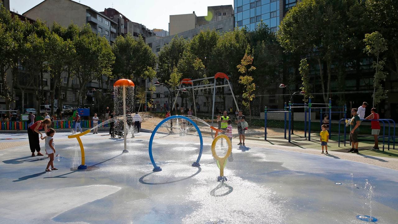 Juegos de agua y parques infantiles en Ourense