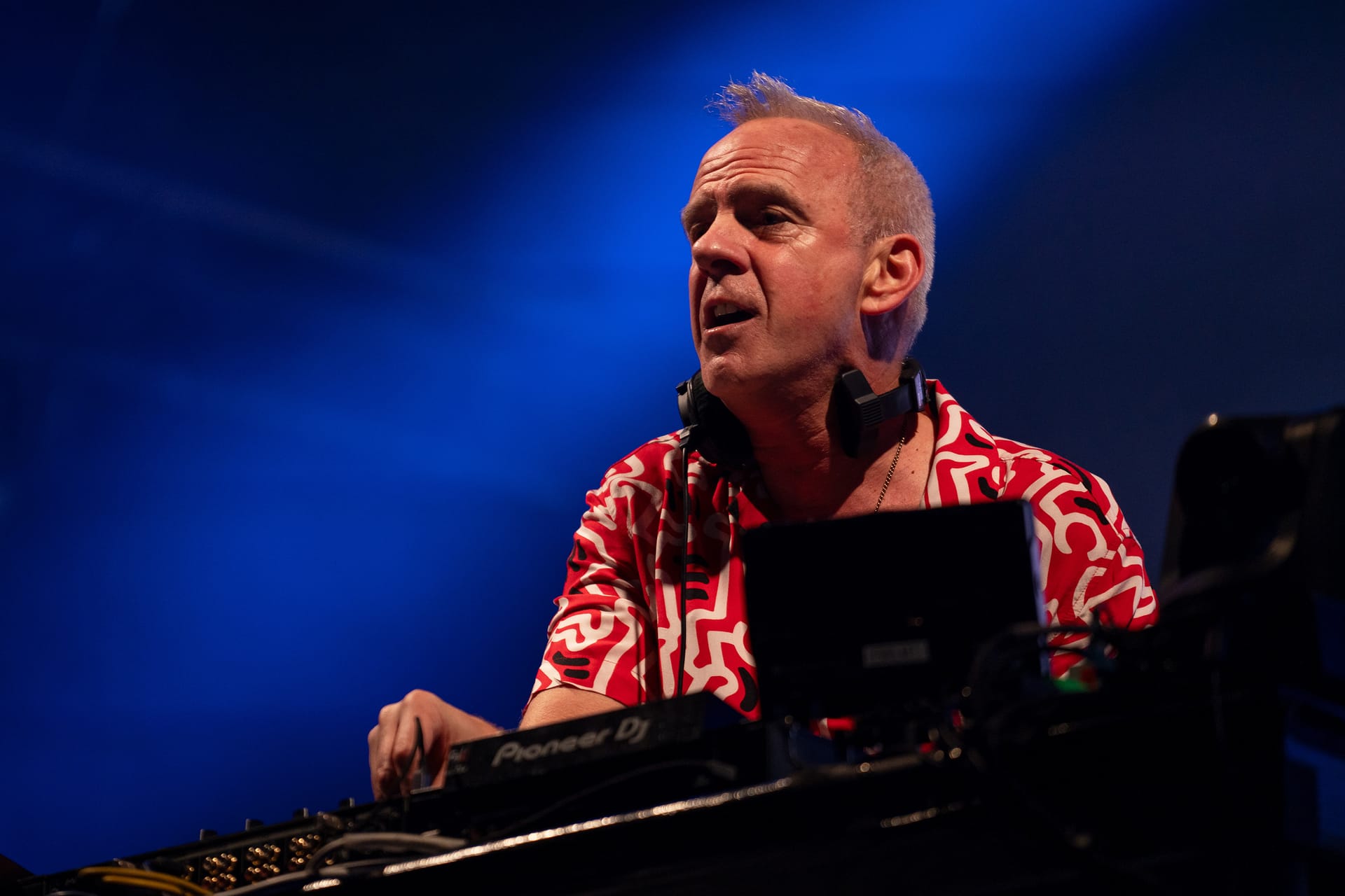 Fatboy Slim en Ic贸nica Santaluc铆a Sevilla Fest 2026