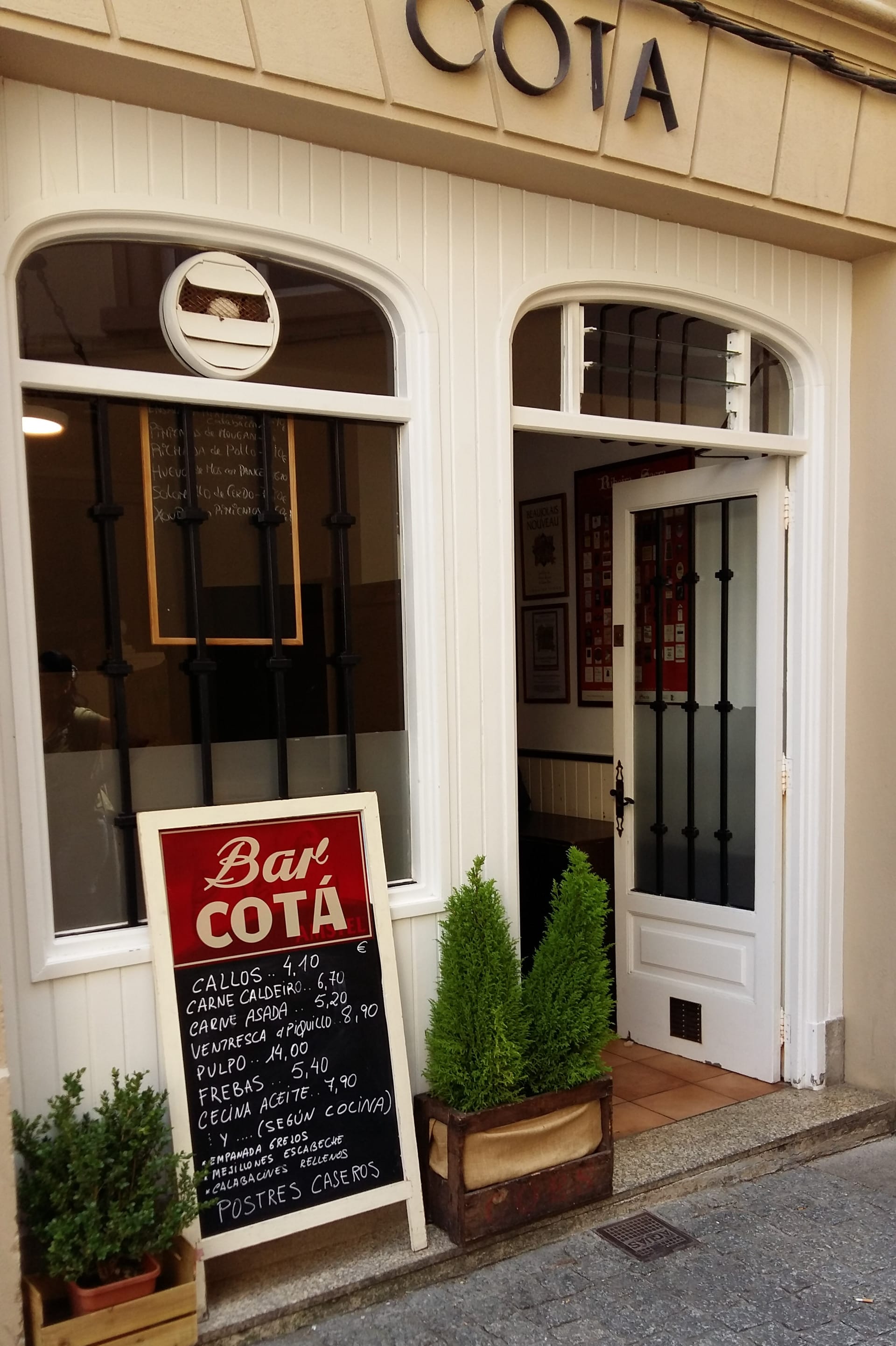 Bar Cotá en Lugo: cocina tradicional en Recatelo