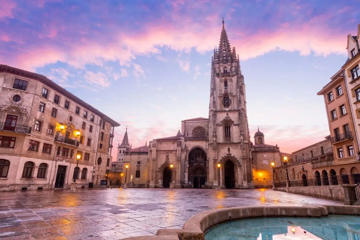 Ruta por las confiterías históricas de Oviedo