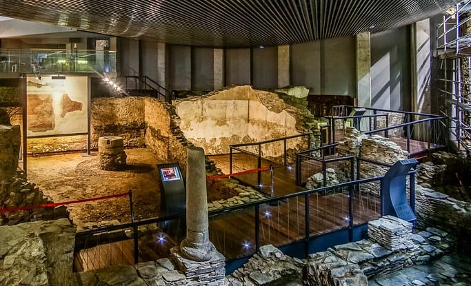 Los secretos de la Muralla en la nueva expo del Mitreo