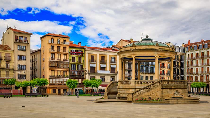 San Valentín en el Casco Viejo: Cenas, copas y sorteos
