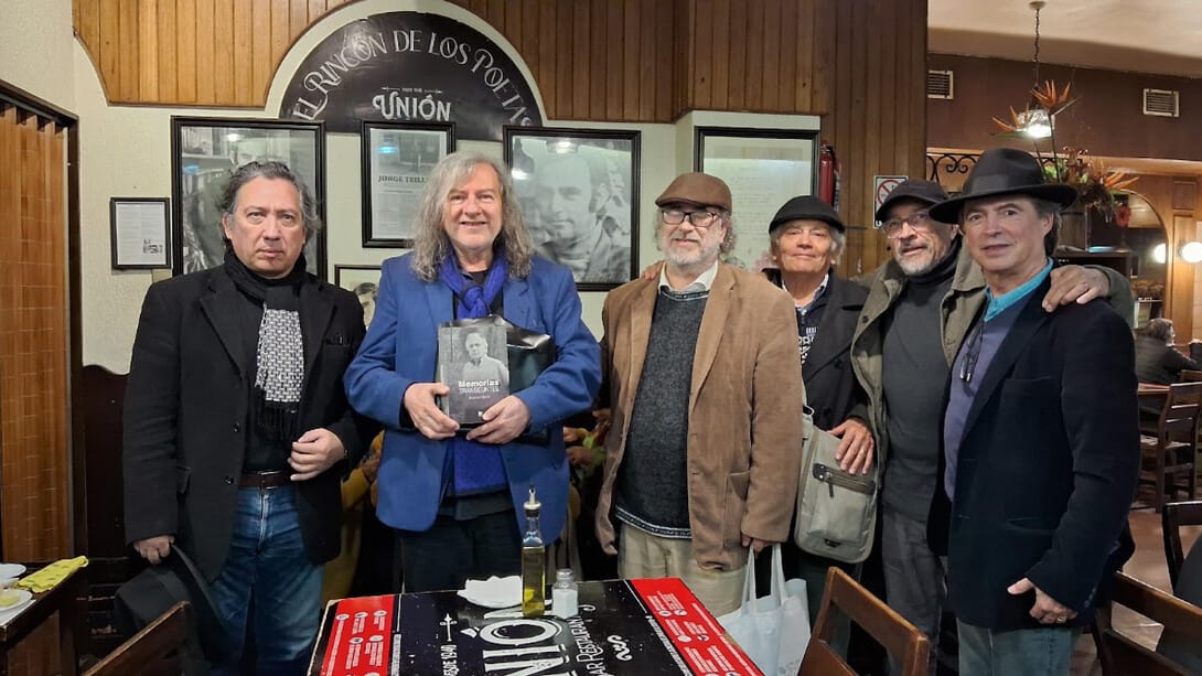 Entrega del Premio Babel de Literatura a Claudio Rodríguez Fer y recital de 'A cabeleira'