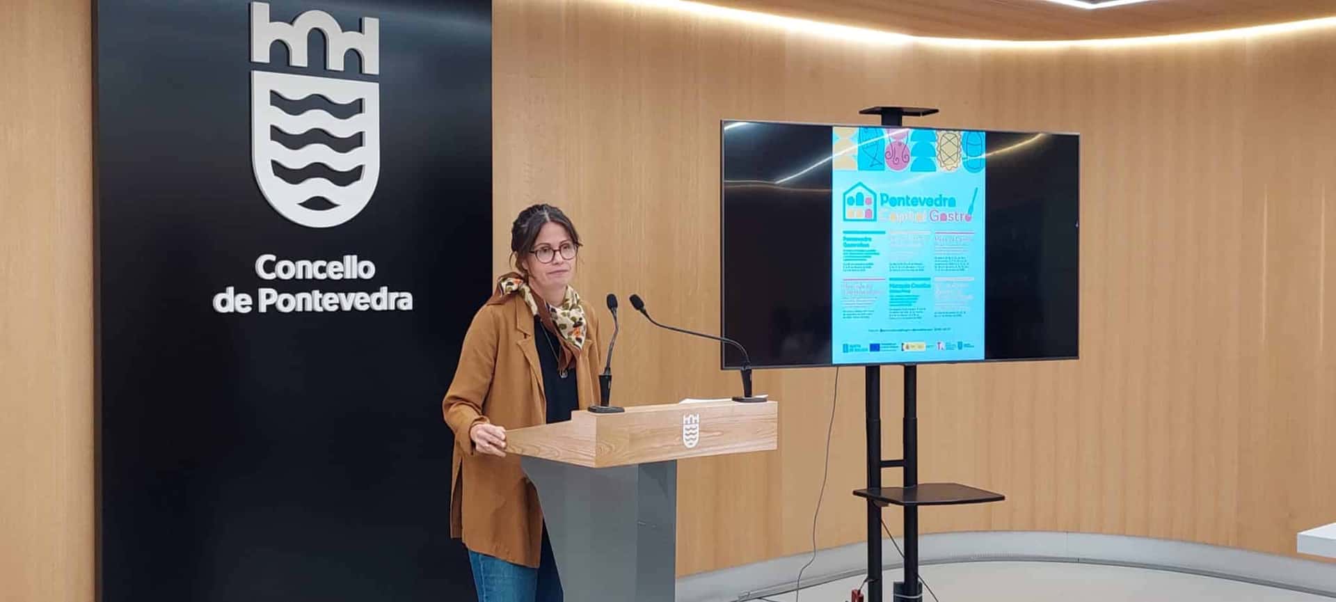 Encuentro Pontia con Asociación de Comerciantes de A Parda