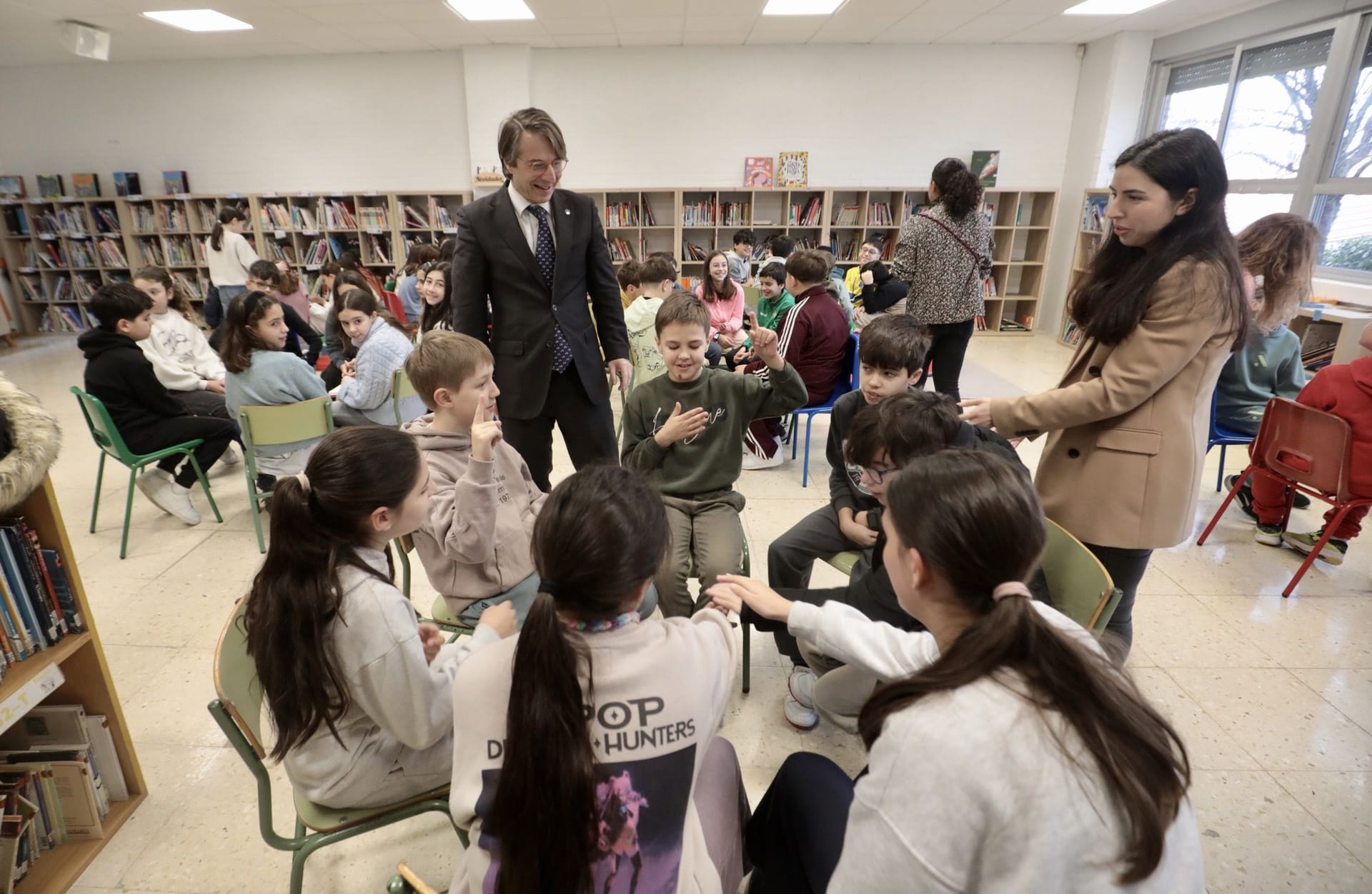 Charla de educación cívico-tributaria: ¿Para qué sirven los impuestos?