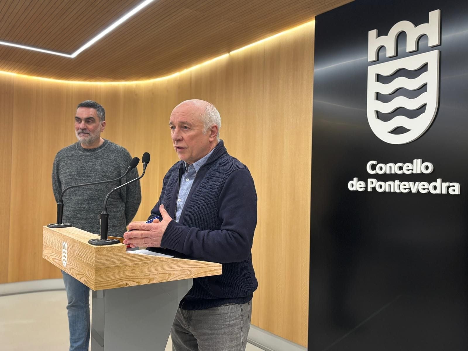 Encuentro con Manuel Lourenzo: 'Cegoñas no fondo da ría'