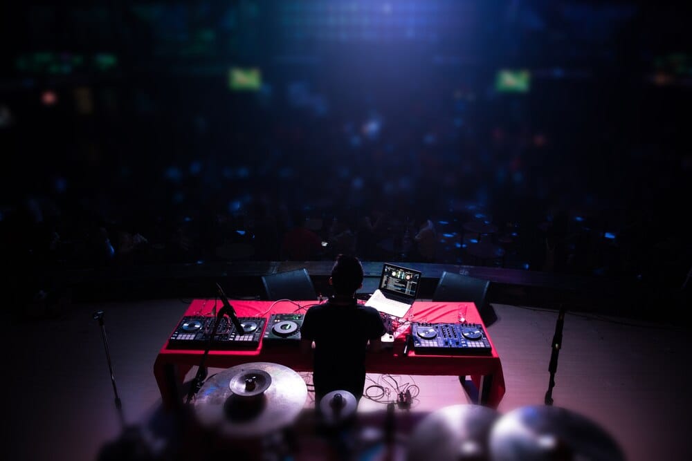 Dj Rober & DJ L en Ttipia Taberna