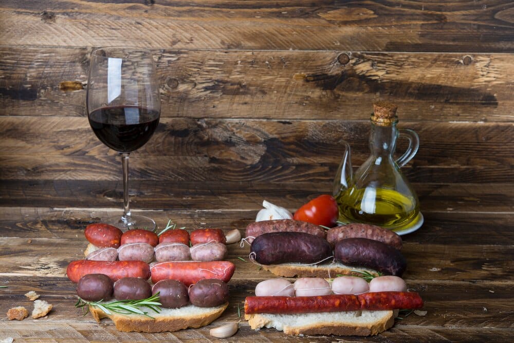 Vinos y tapeo en La Casona Chigre de El Llano