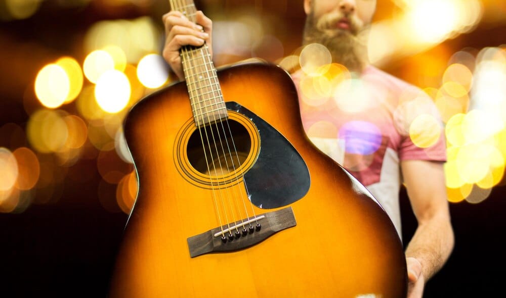 Concierto acústico de guitarra y cajón flamenco de Toño Quevedo