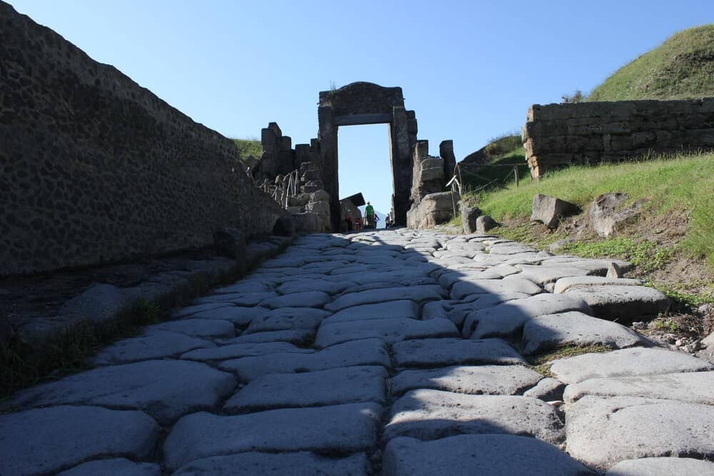 Ruta arqueológica por Ferrol: secretos de Chamorro y Esmelle