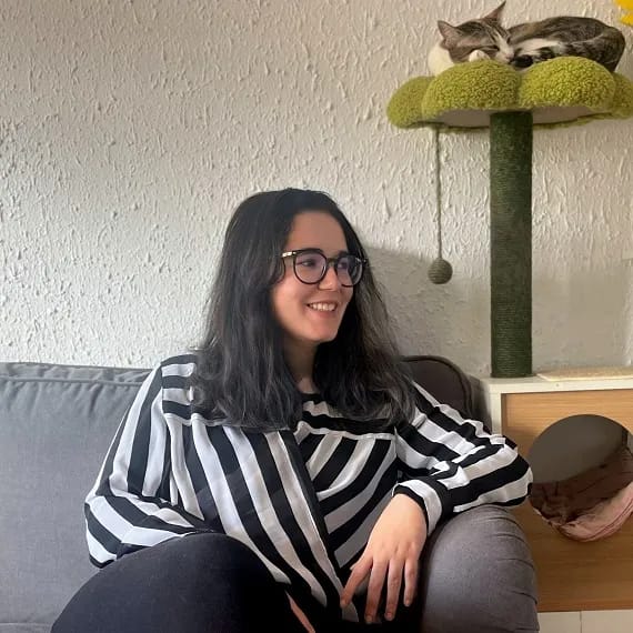 Encuentro con Marta Altieri, en conversaci贸n con Adela por Dios