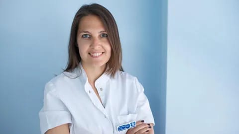 Charla sobre higiene bucodental en pacientes oncol贸gicos