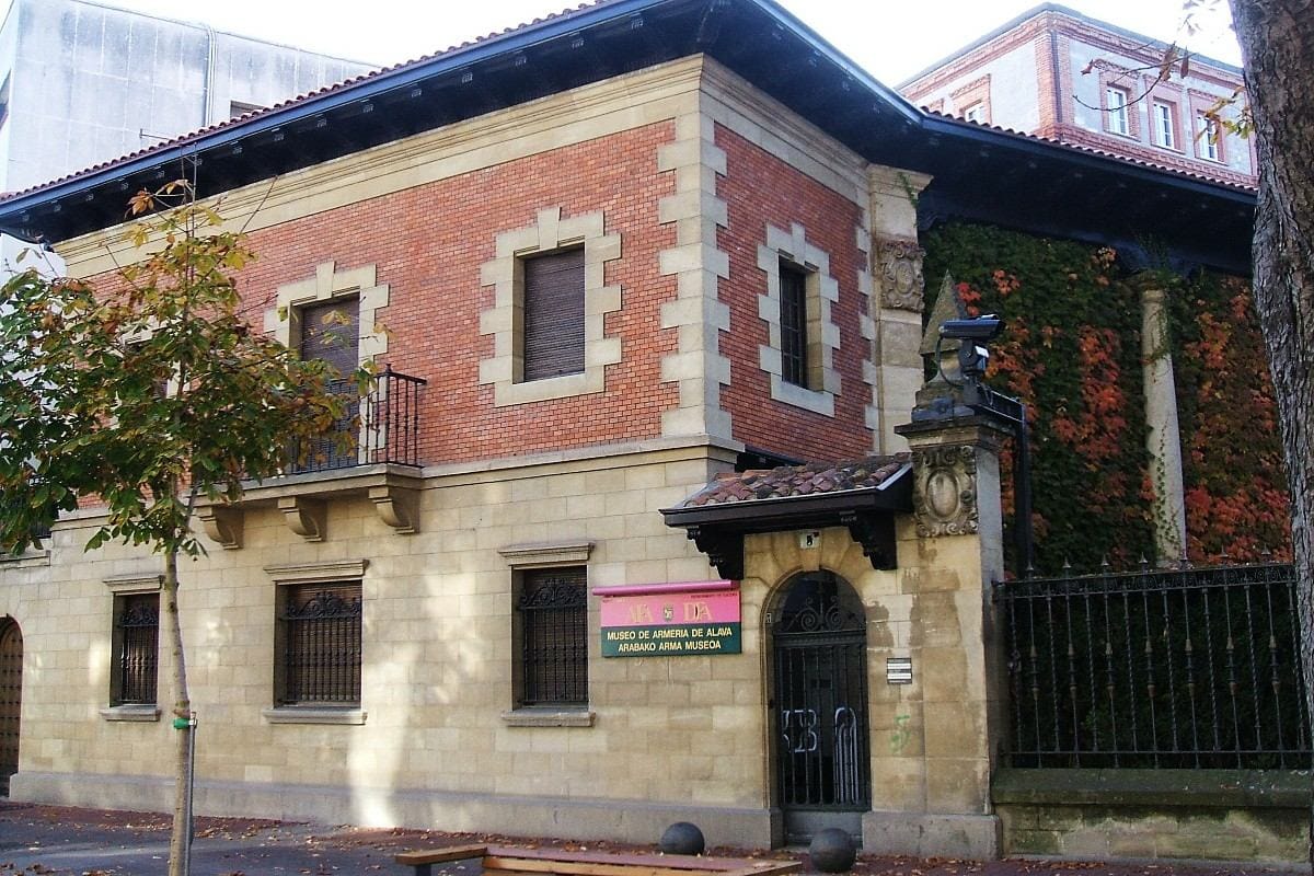 Visita guiada al Museo de Armería de Álava