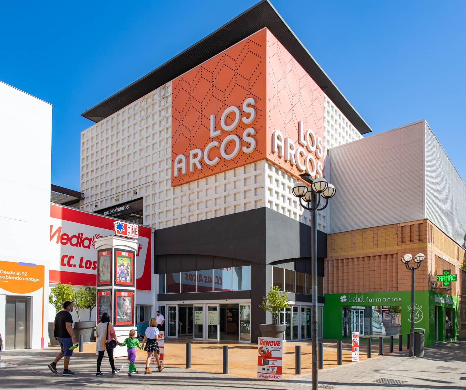 Centro Comercial Los Arcos