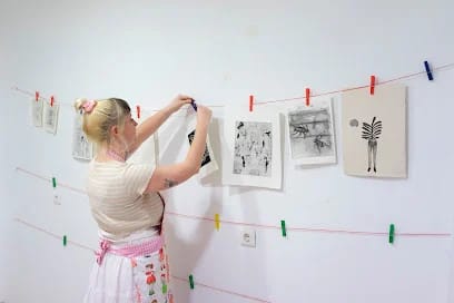 ¡Al agua! Taller de experimentación con aguadas