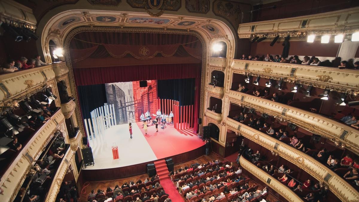 On time - Fundación Psico Ballet Maite León